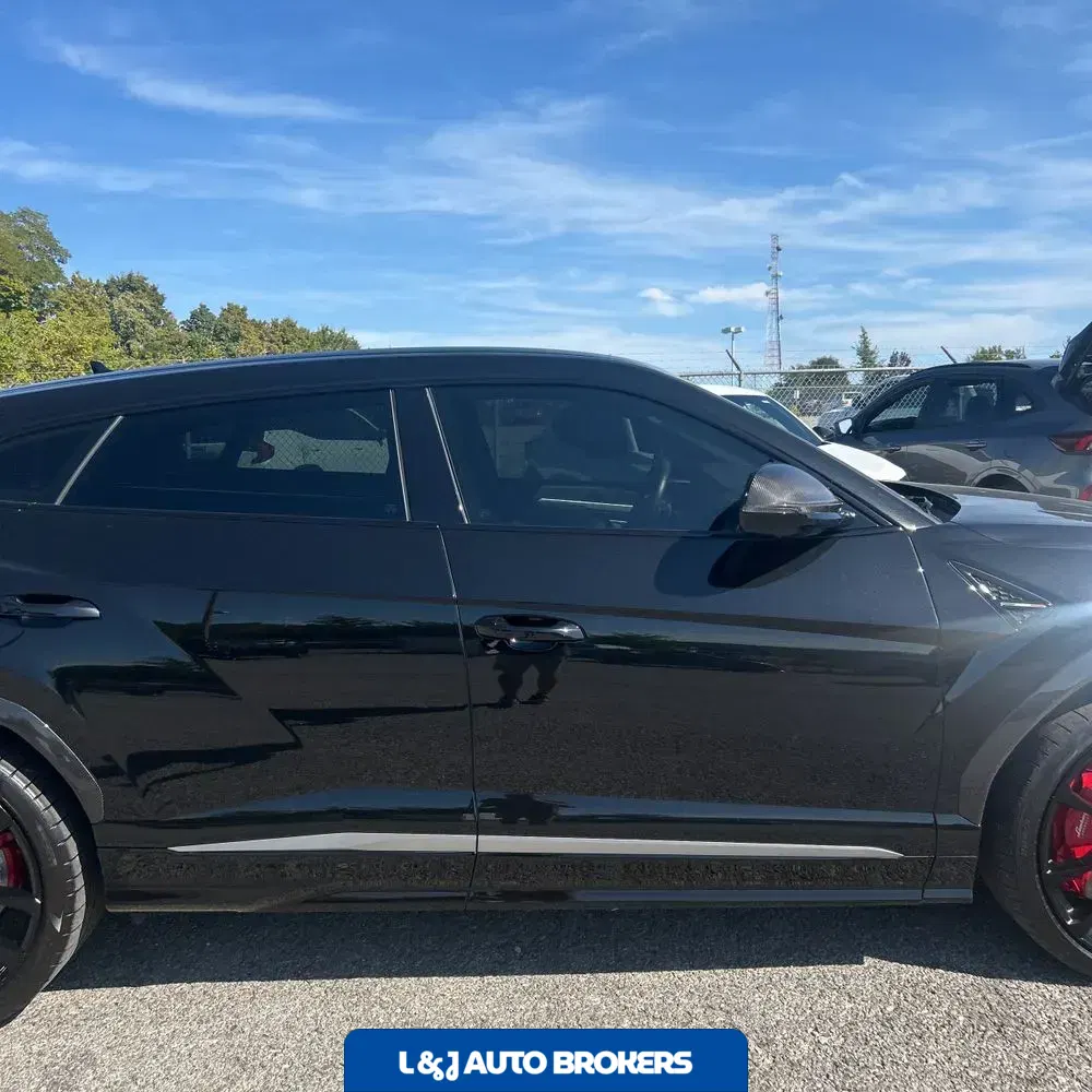 2020 Lamborghini Urus Base
