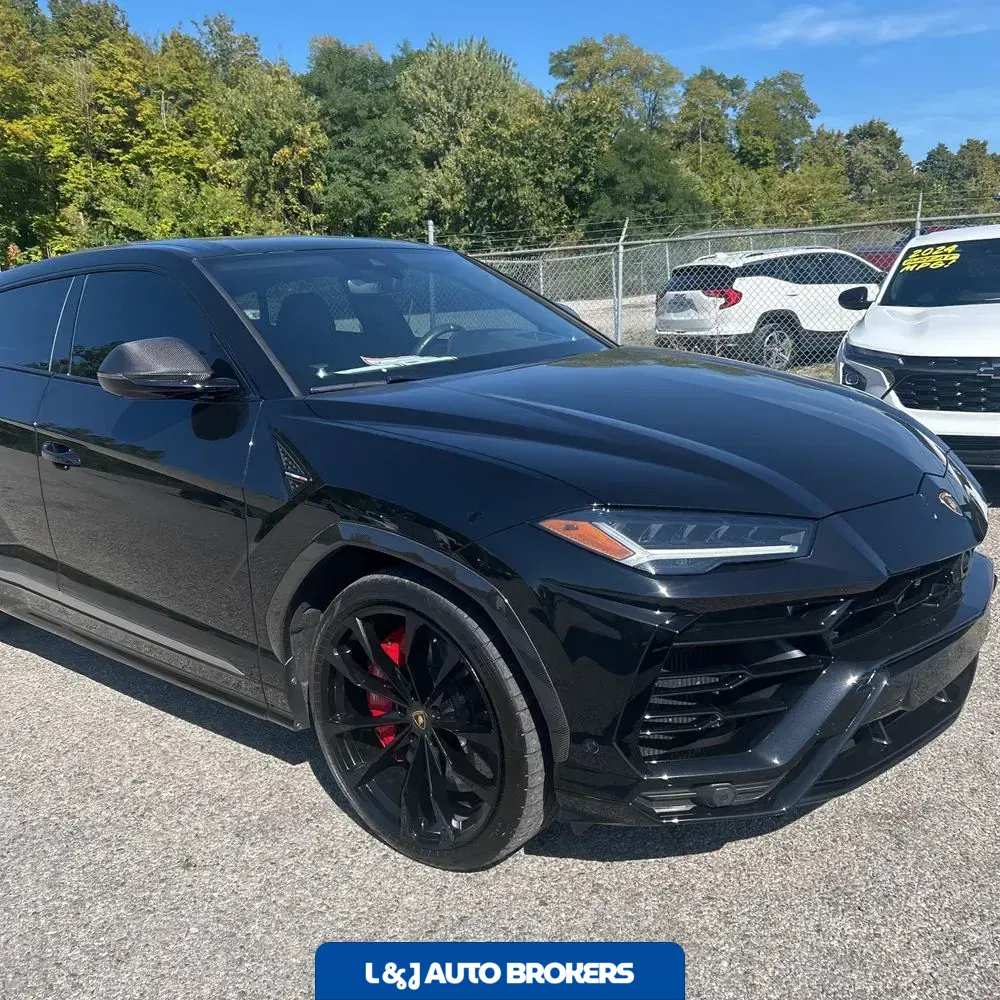 2020 Lamborghini Urus Base