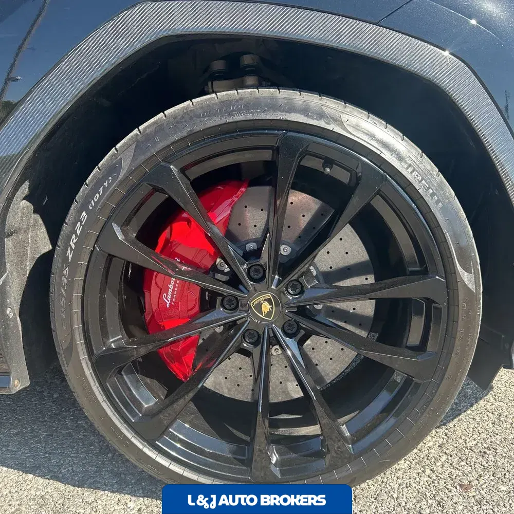 2020 Lamborghini Urus Base