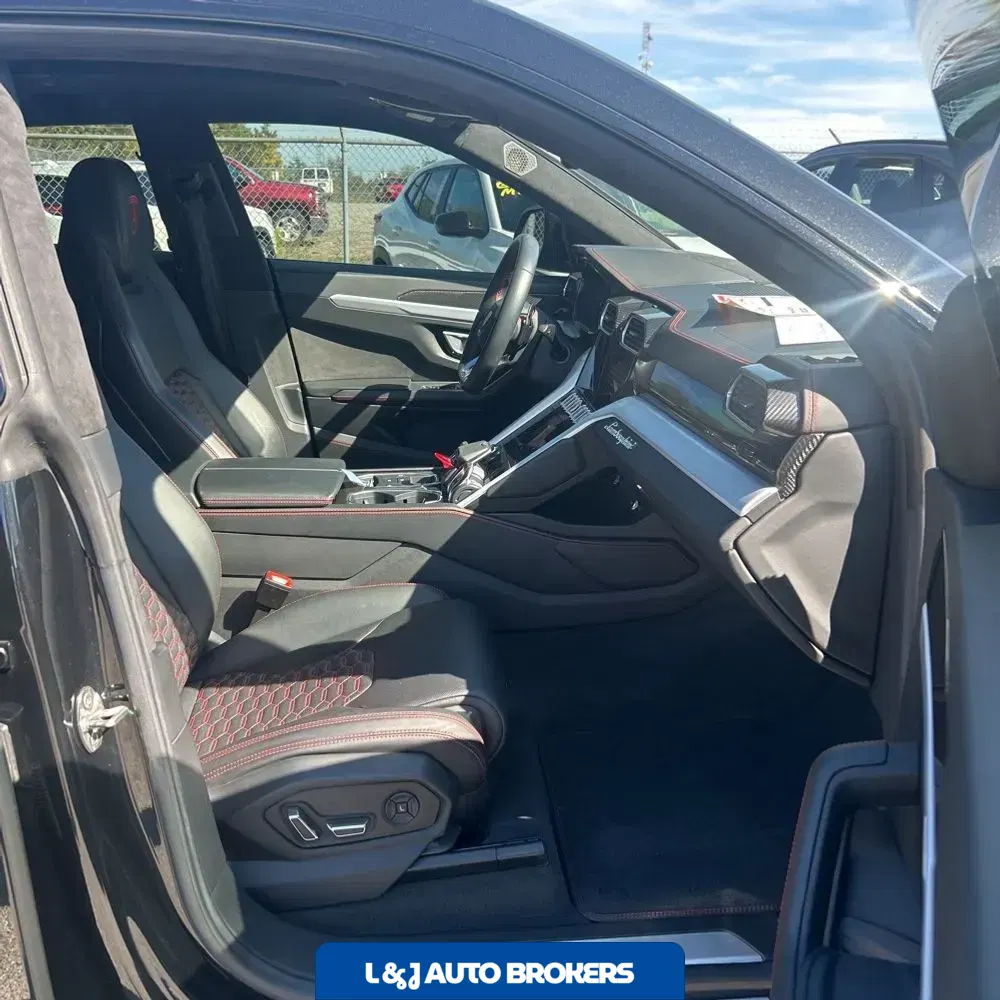 2020 Lamborghini Urus Base