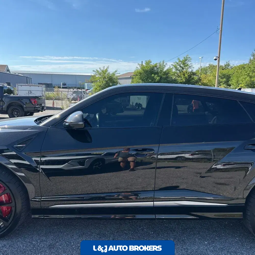 2020 Lamborghini Urus Base