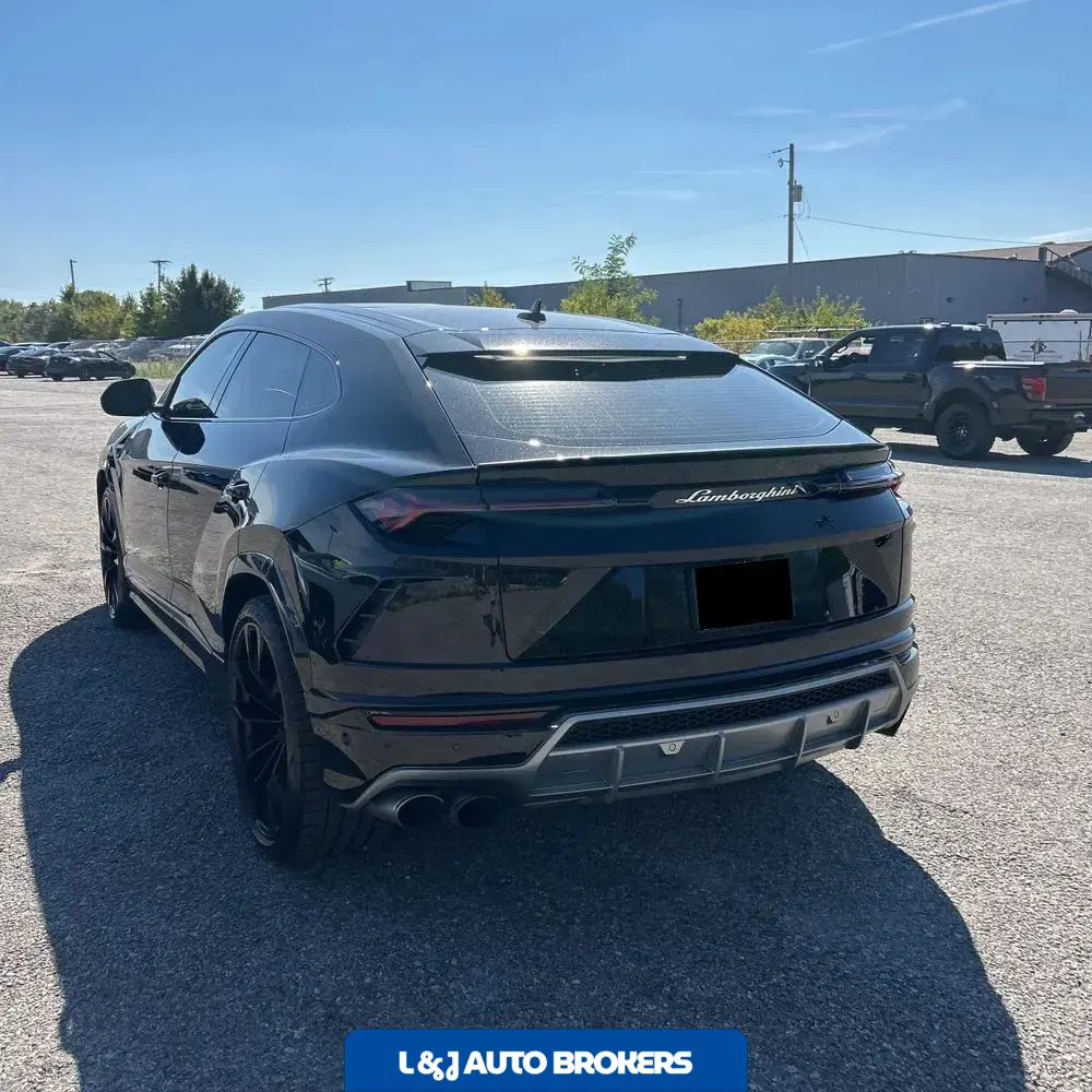 2020 Lamborghini Urus Base