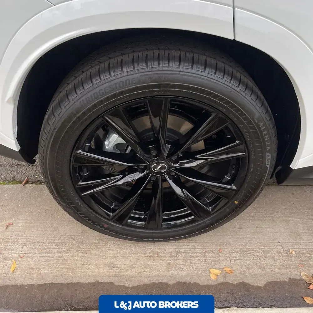 2025 Lexus NX 450h+ F SPORT Handling