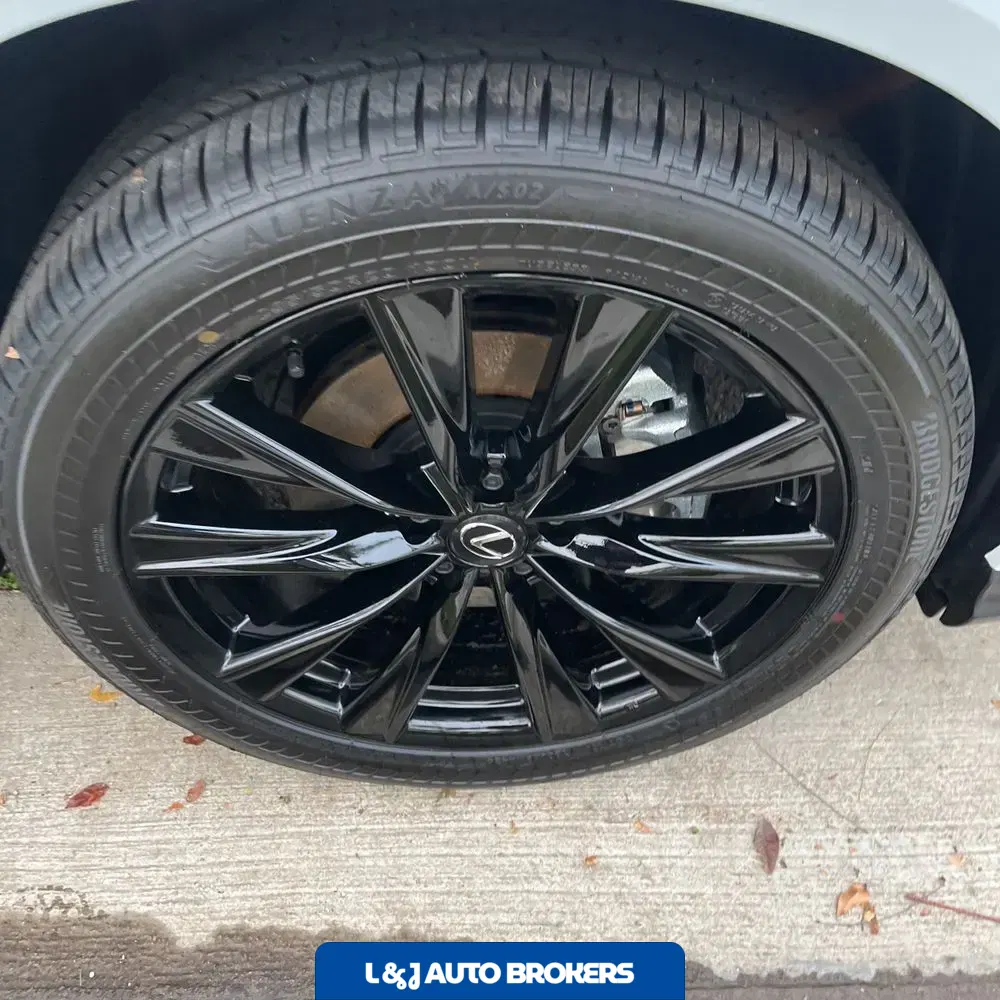 2025 Lexus NX 450h+ F SPORT Handling