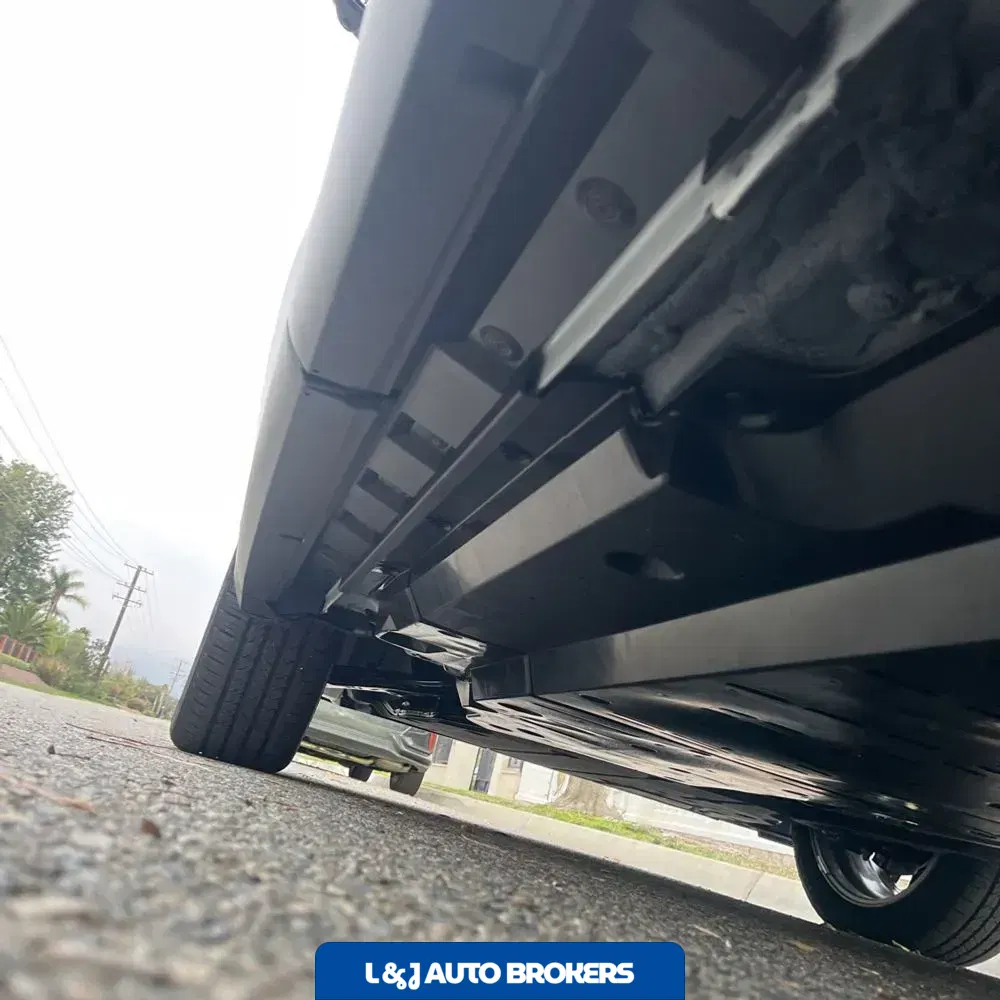 2025 Lexus NX 450h+ F SPORT Handling