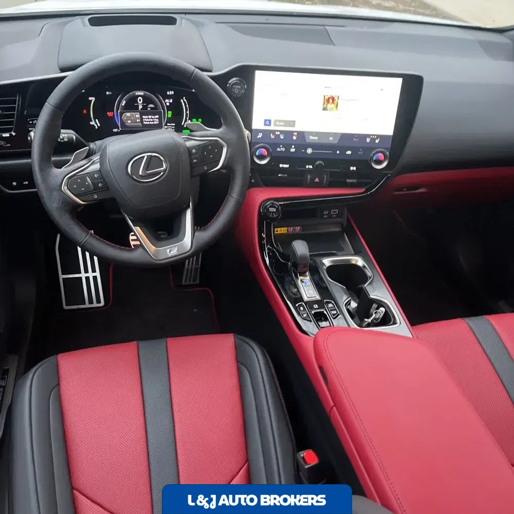 2025 Lexus NX 450h+ F SPORT Handling