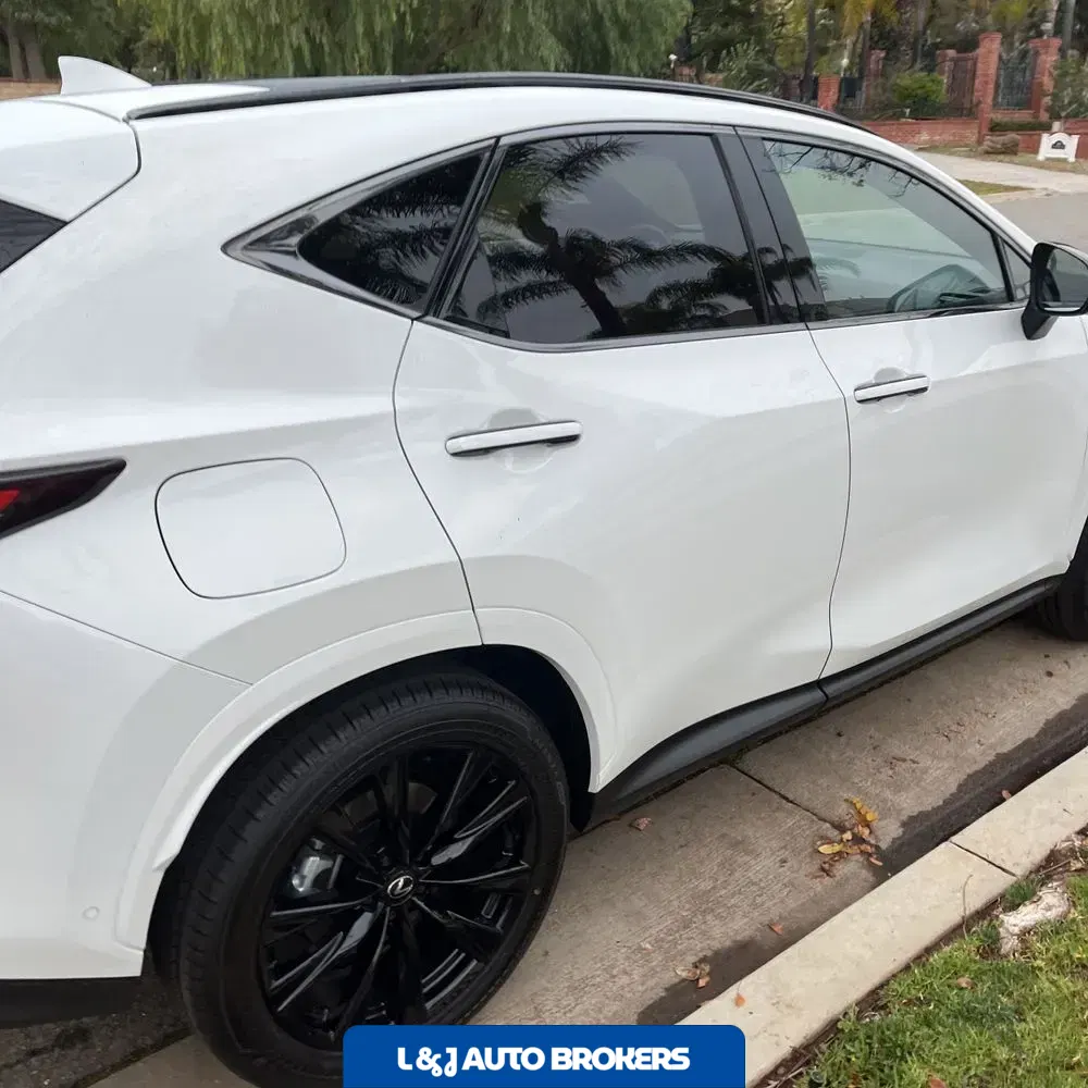 2025 Lexus NX 450h+ F SPORT Handling
