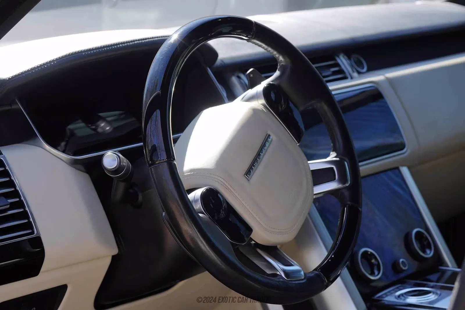 2020 Land Rover Range Rover P525 HSE