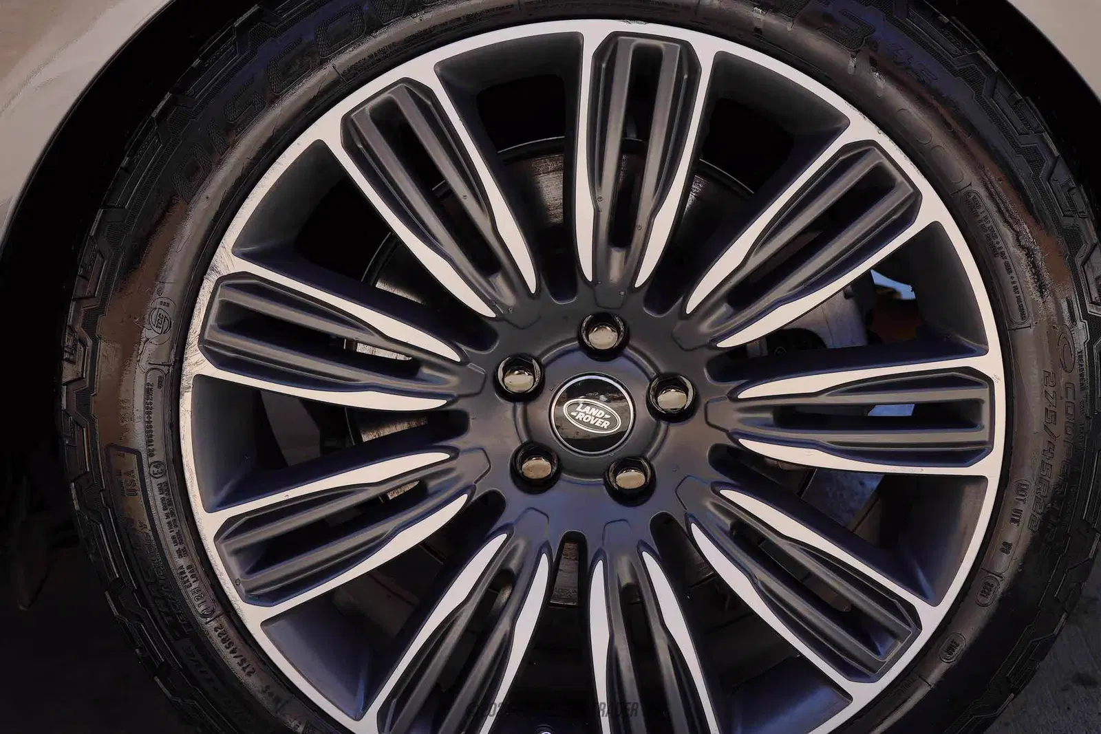 2020 Land Rover Range Rover P525 HSE