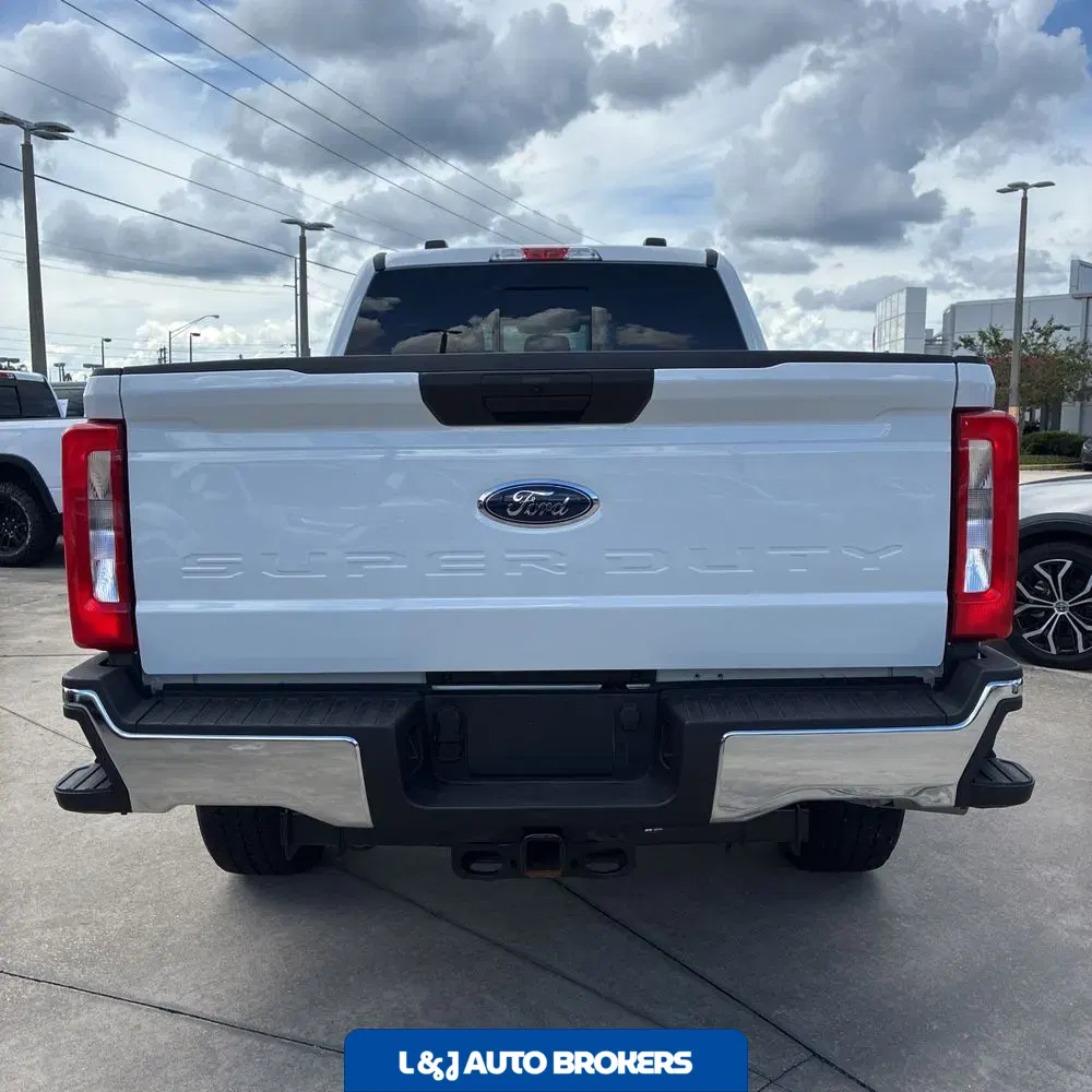 2024 Ford F-350 Super Duty XL