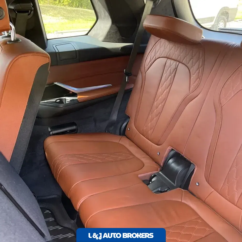 2024 BMW X7 Alpina XB7