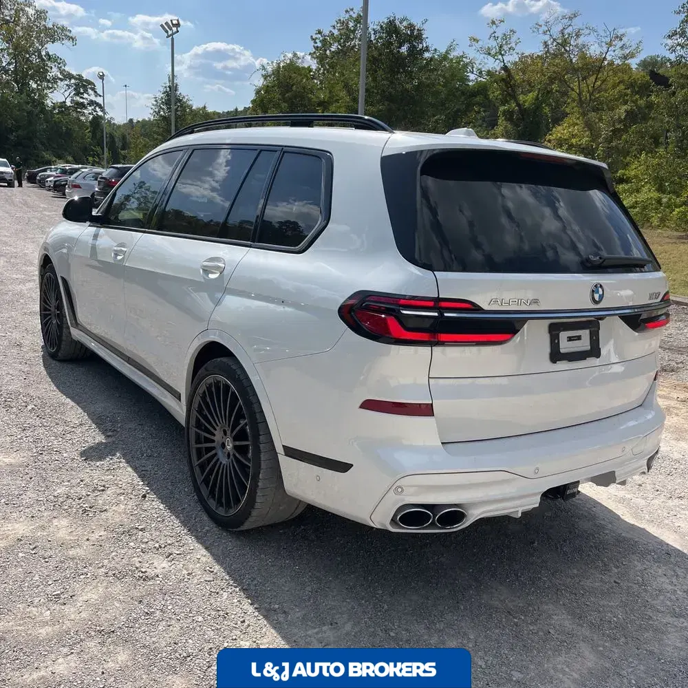 2024 BMW X7 Alpina XB7