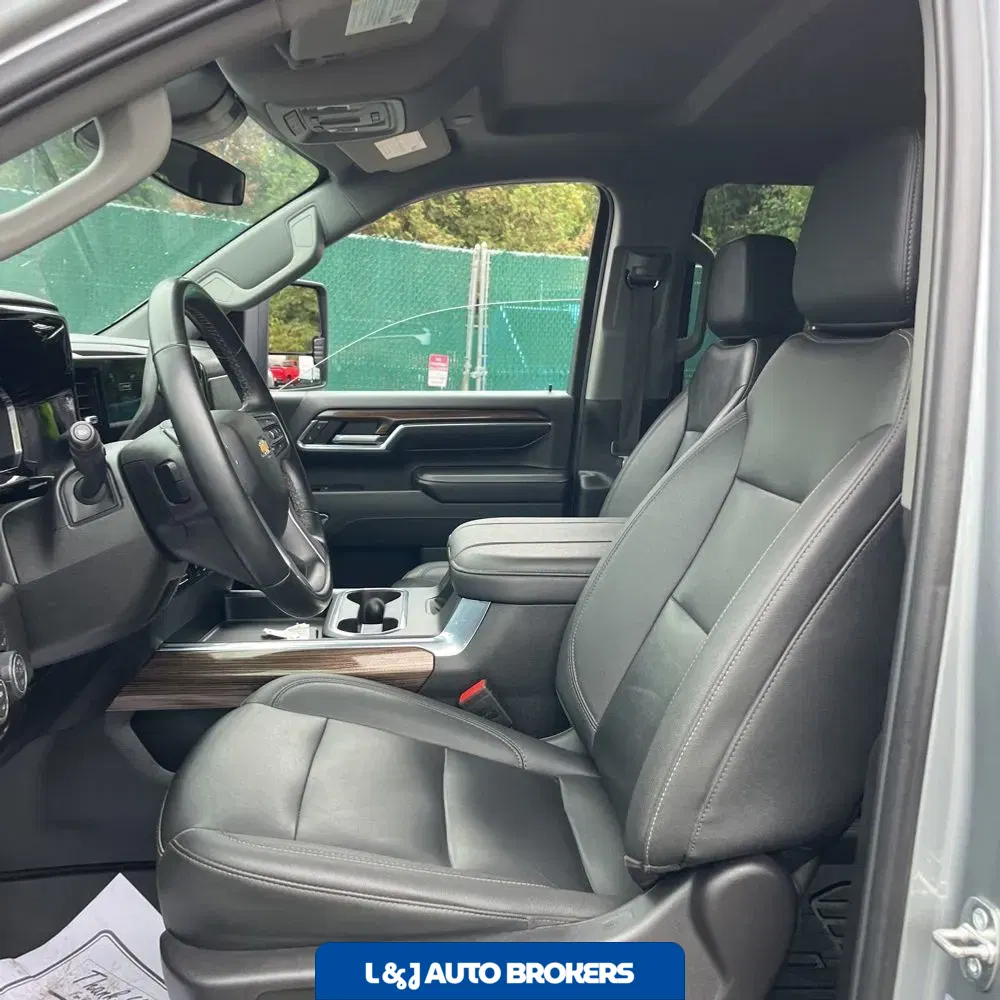 2024 Chevrolet Silverado 3500HD LT