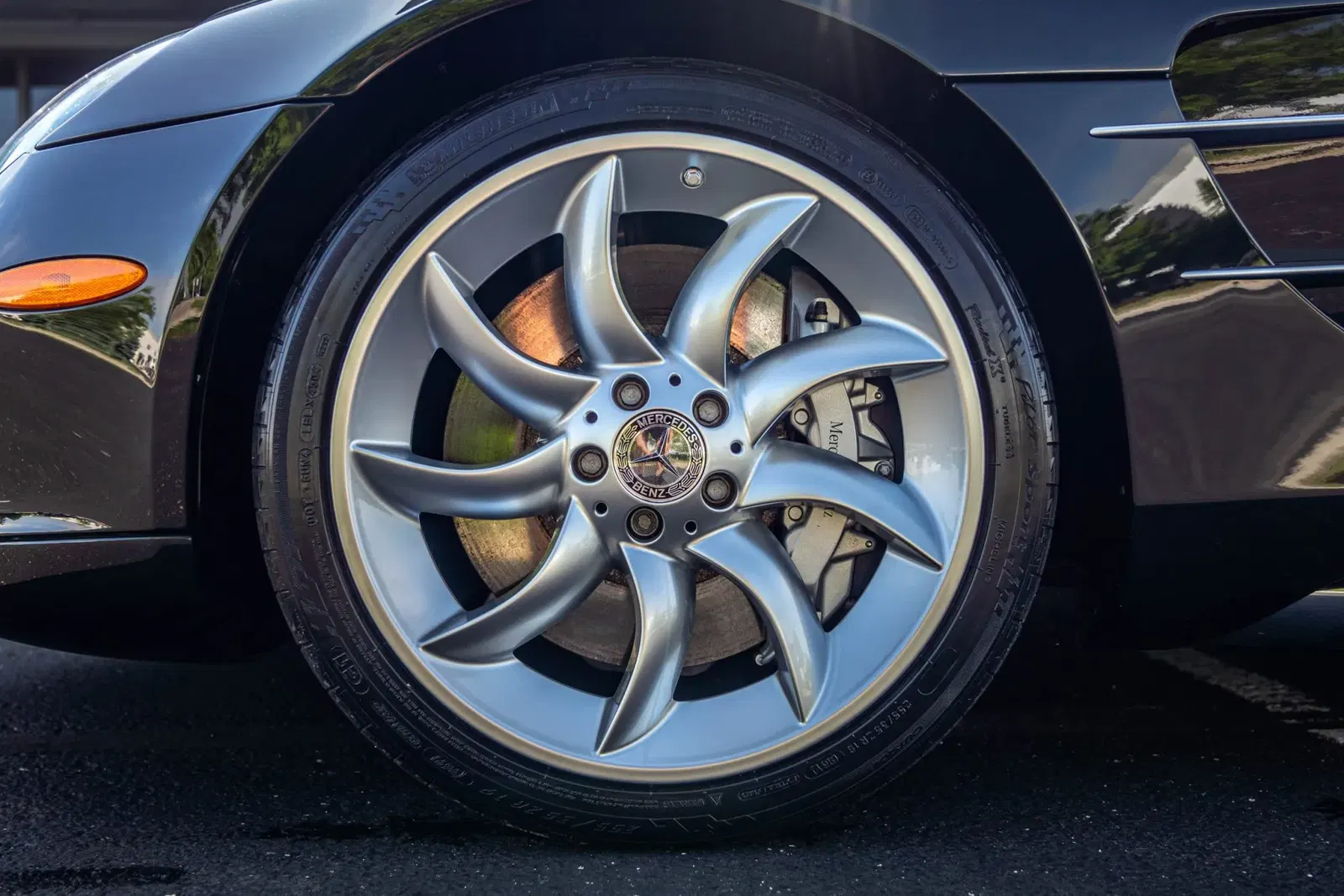 3,200-Mile 2006 Mercedes-Benz SLR McLaren