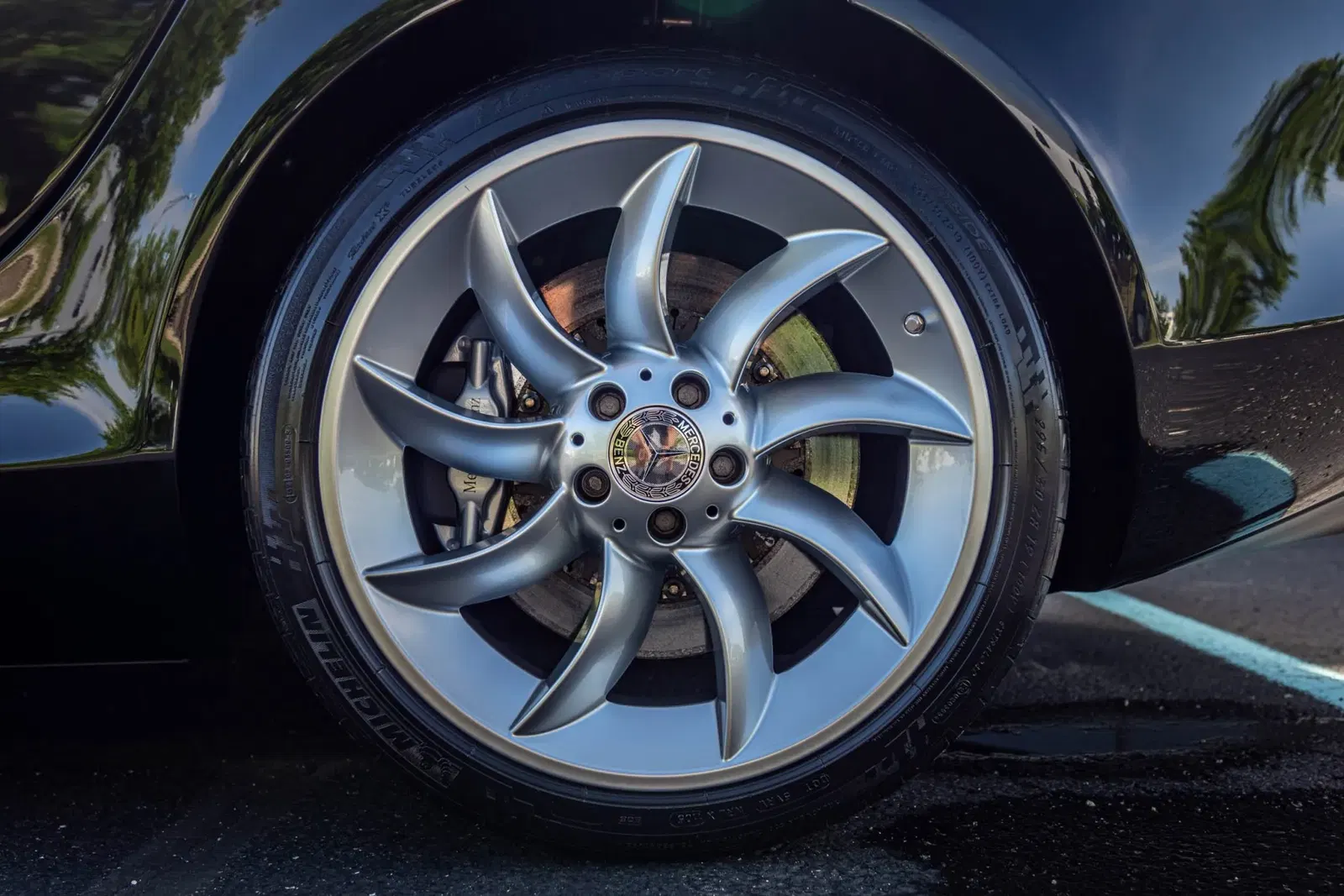 3,200-Mile 2006 Mercedes-Benz SLR McLaren