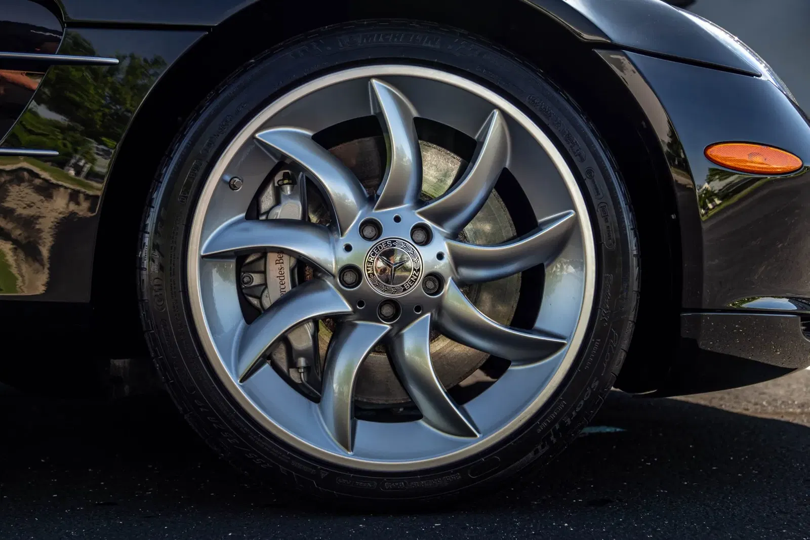 3,200-Mile 2006 Mercedes-Benz SLR McLaren