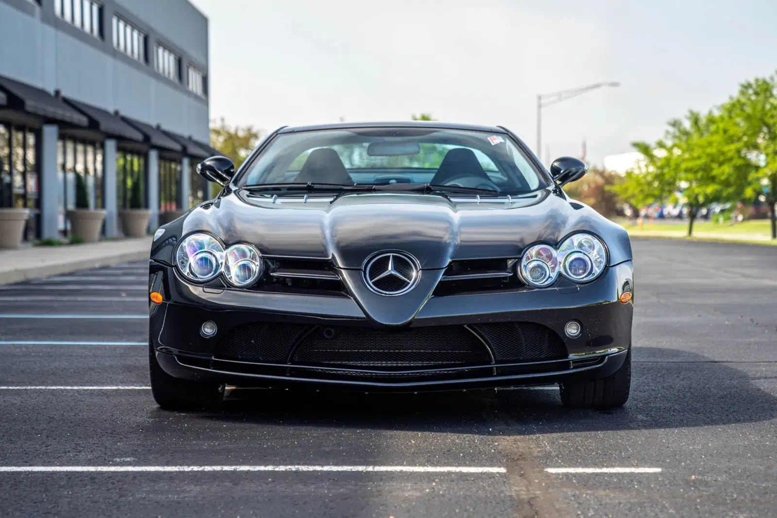 3,200-Mile 2006 Mercedes-Benz SLR McLaren