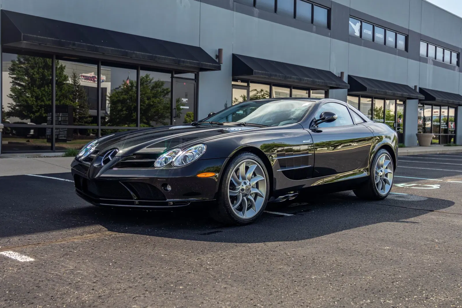 3,200-Mile 2006 Mercedes-Benz SLR McLaren