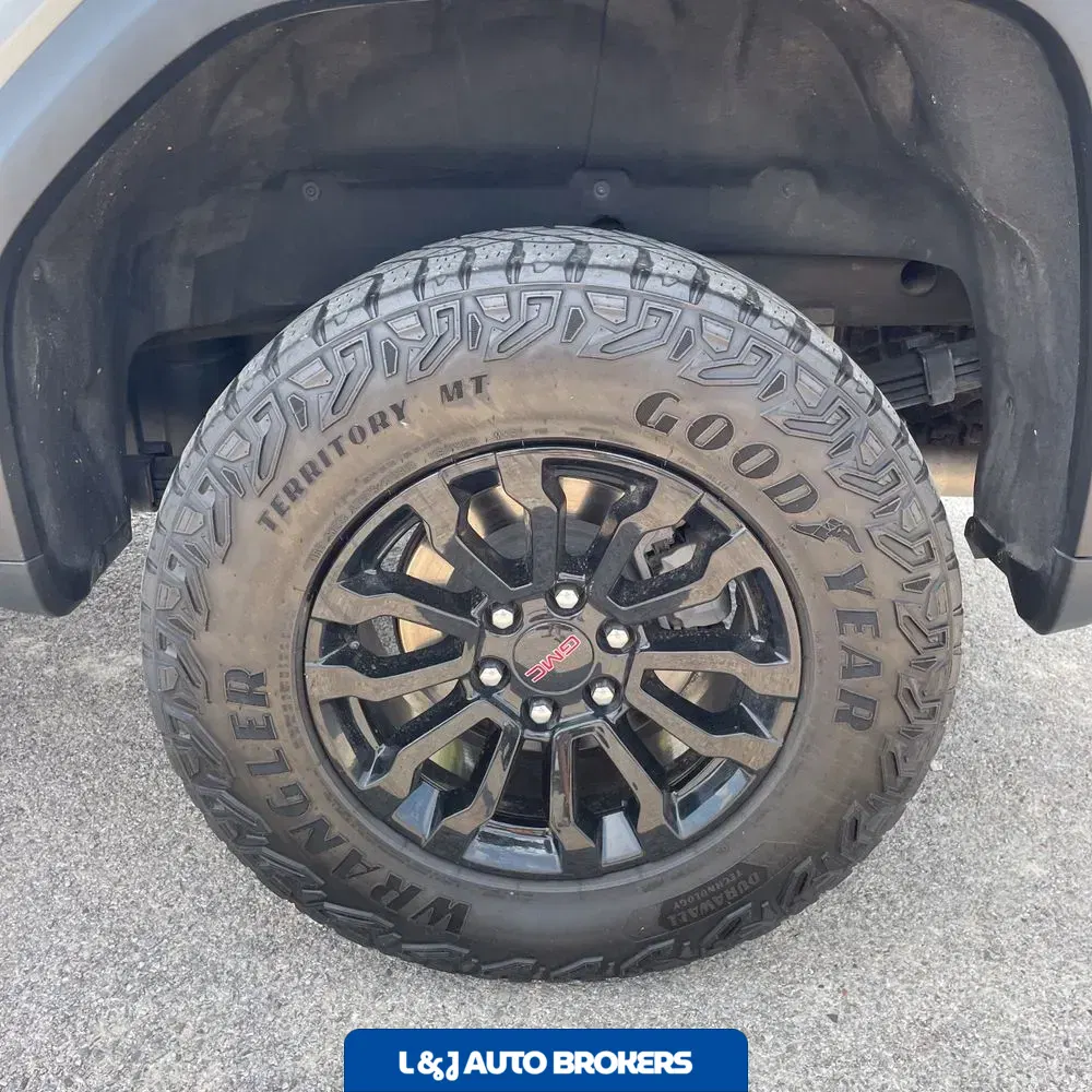 2023 GMC Sierra 1500 AT4X