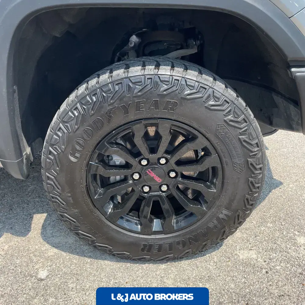 2023 GMC Sierra 1500 AT4X