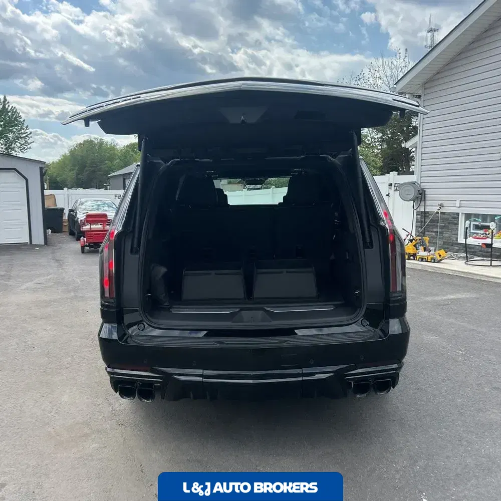 2026 Cadillac Escalade-V ESV Base