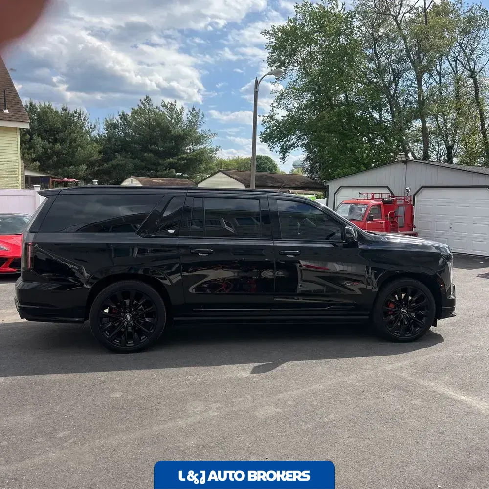 2026 Cadillac Escalade-V ESV Base