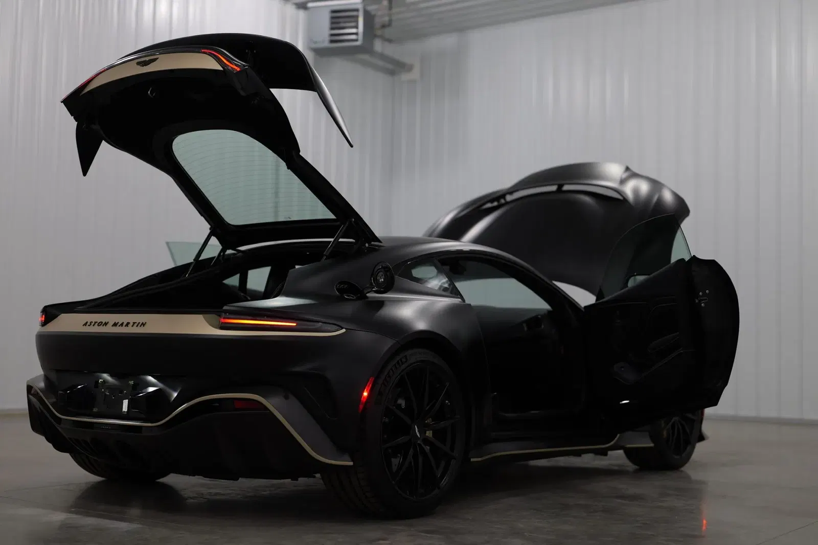 566-Mile 2023 Aston Martin V12 Vantage Coupe