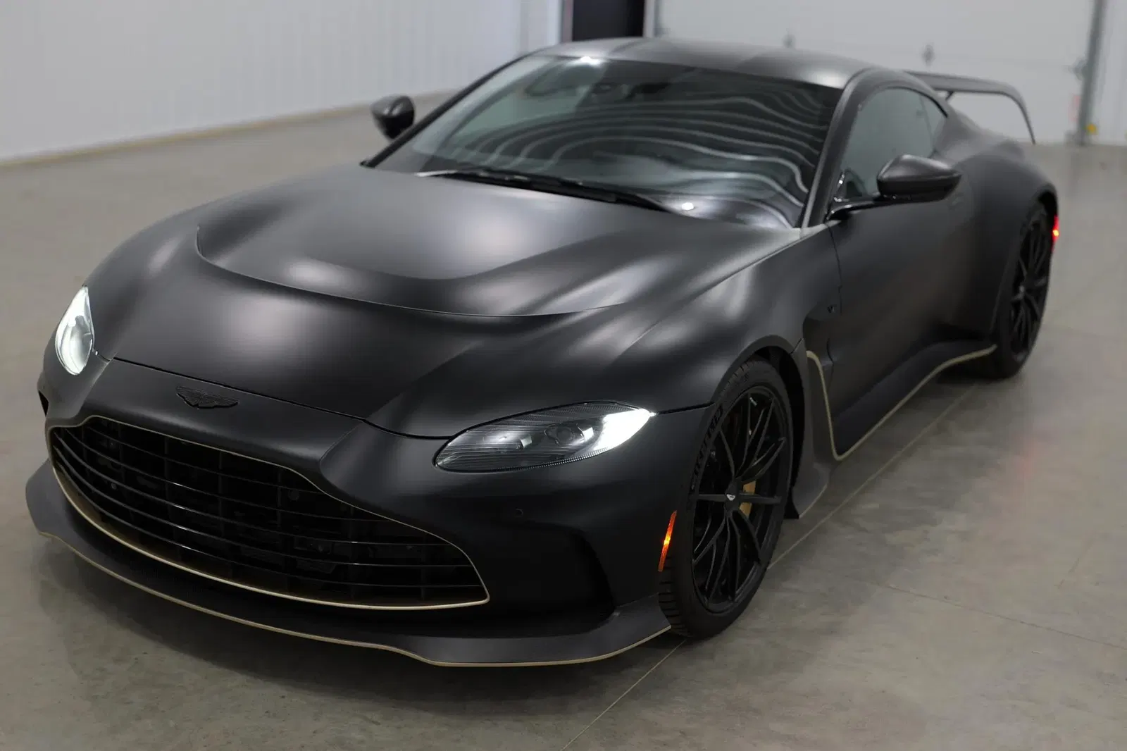 566-Mile 2023 Aston Martin V12 Vantage Coupe