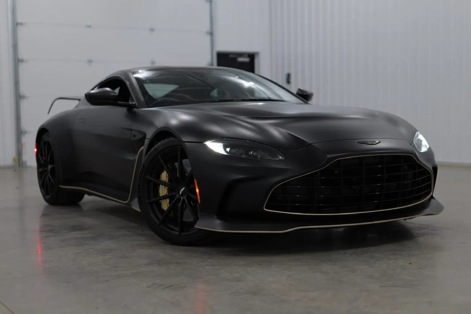 566-Mile 2023 Aston Martin V12 Vantage Coupe