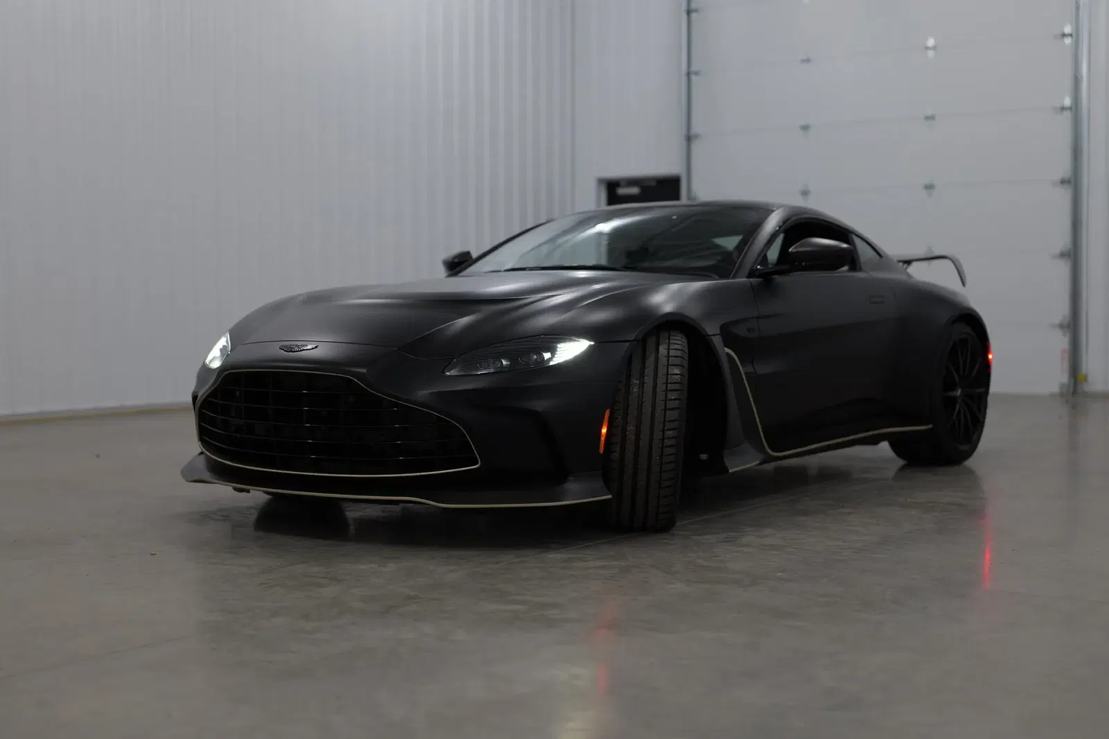 566-Mile 2023 Aston Martin V12 Vantage Coupe