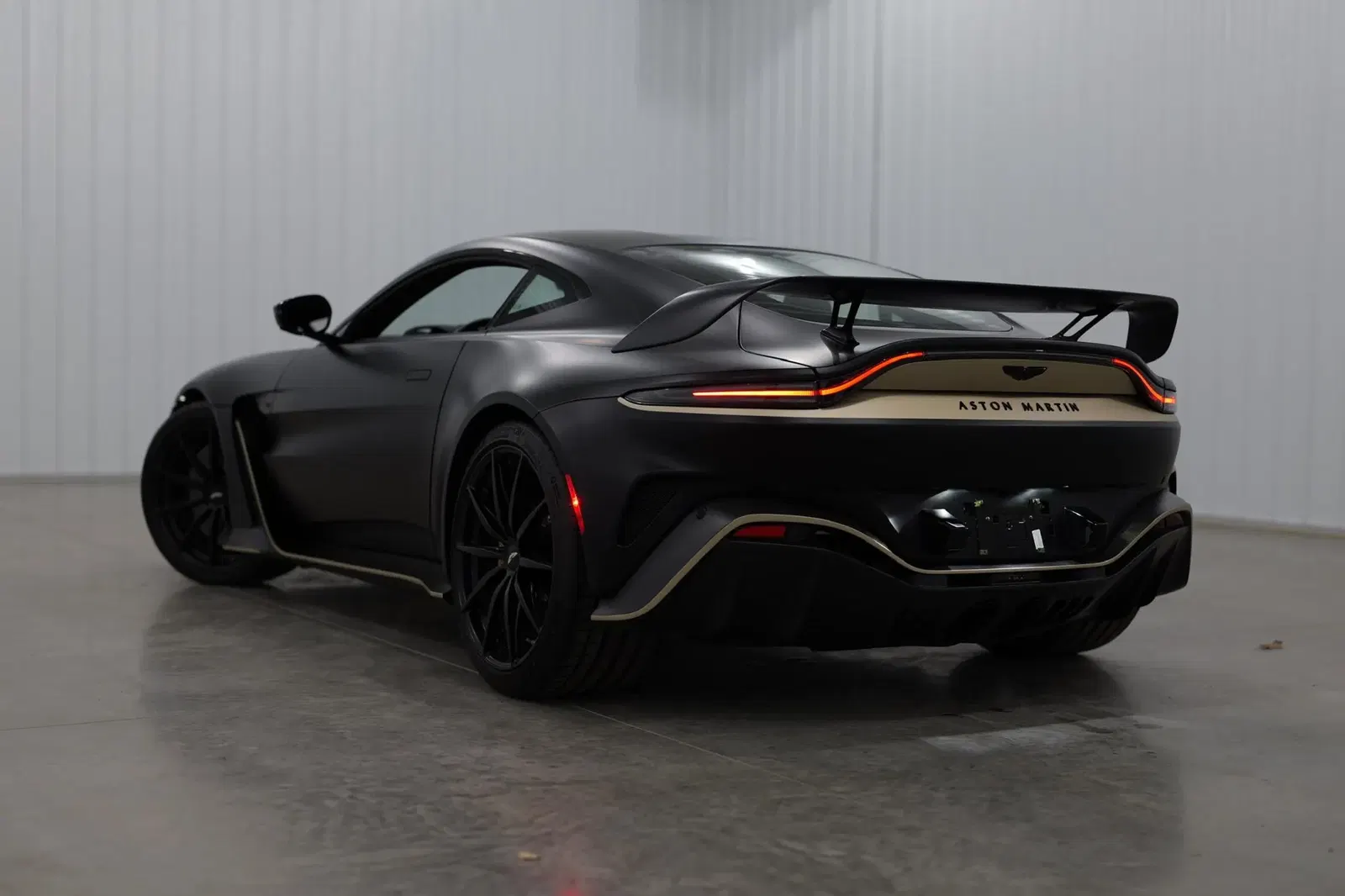 566-Mile 2023 Aston Martin V12 Vantage Coupe