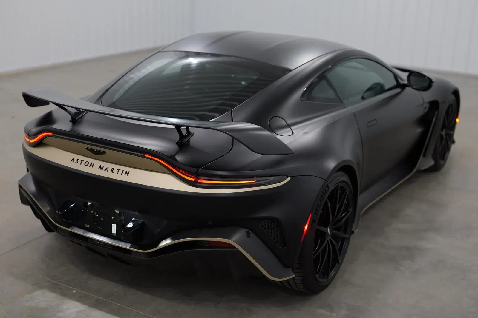 566-Mile 2023 Aston Martin V12 Vantage Coupe