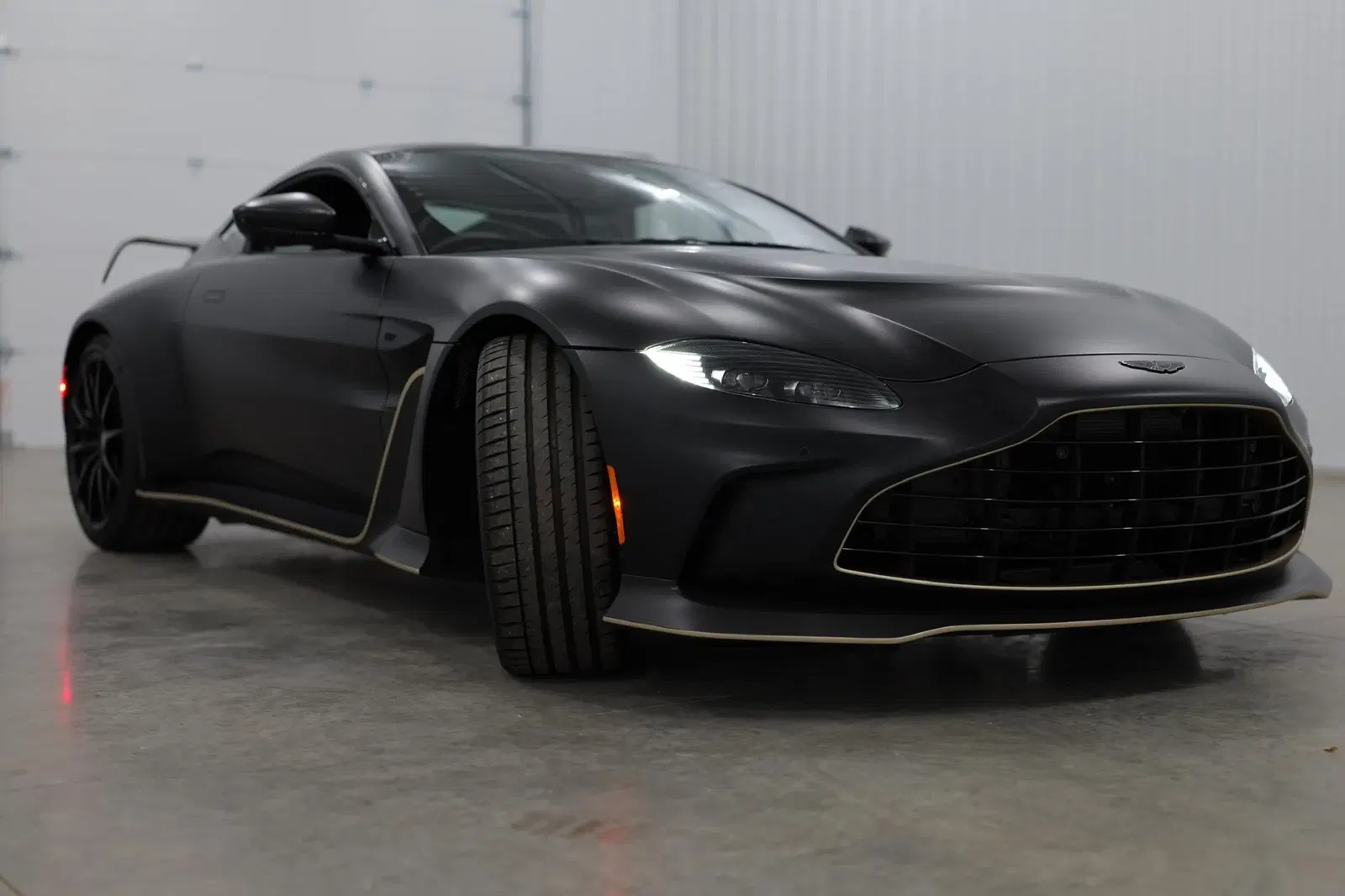 566-Mile 2023 Aston Martin V12 Vantage Coupe