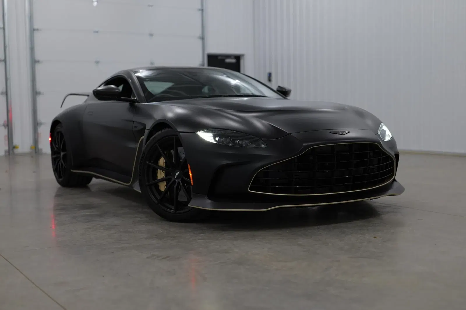 566-Mile 2023 Aston Martin V12 Vantage Coupe