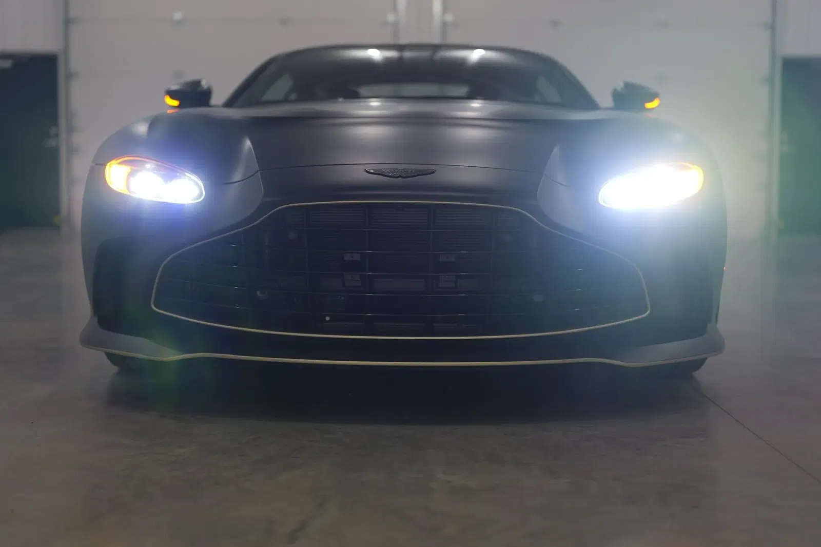 566-Mile 2023 Aston Martin V12 Vantage Coupe