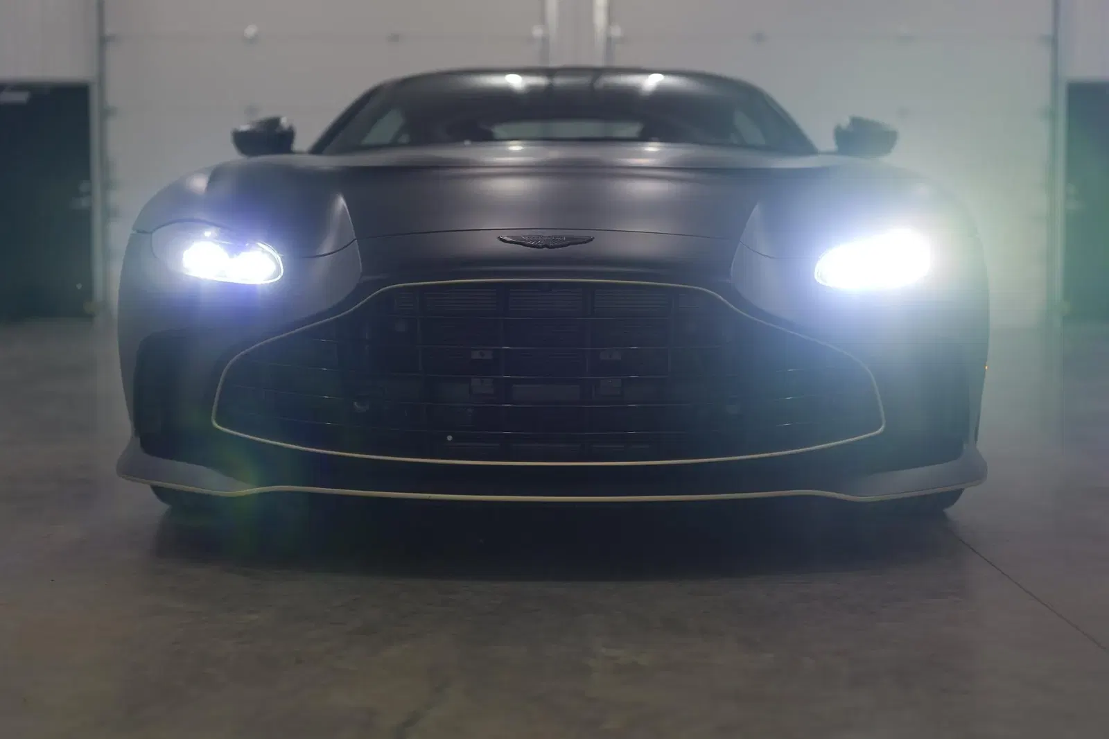 566-Mile 2023 Aston Martin V12 Vantage Coupe