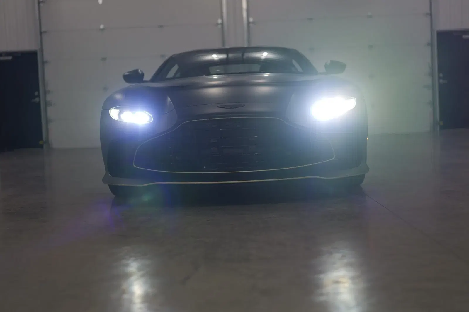 566-Mile 2023 Aston Martin V12 Vantage Coupe