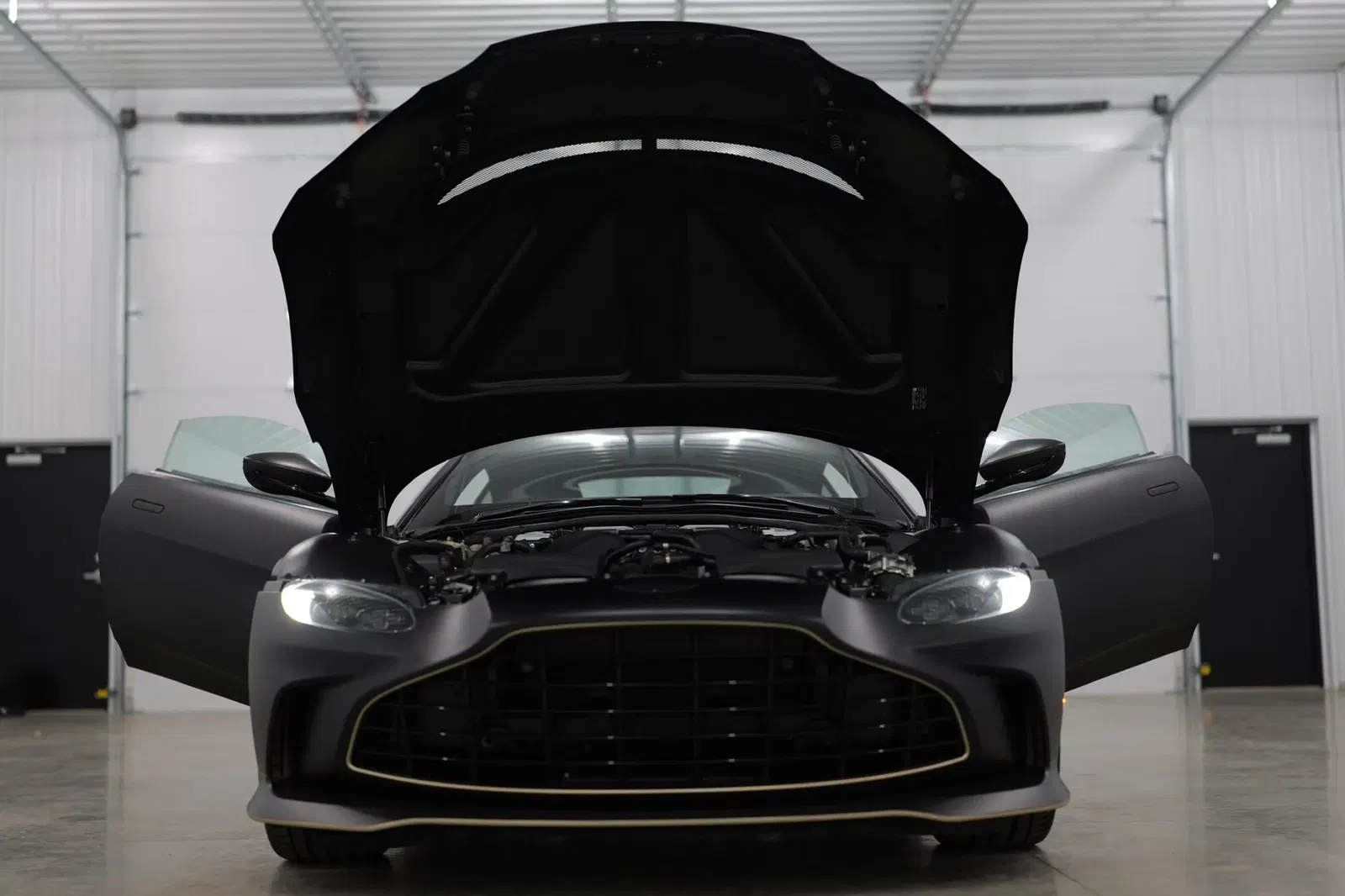 566-Mile 2023 Aston Martin V12 Vantage Coupe