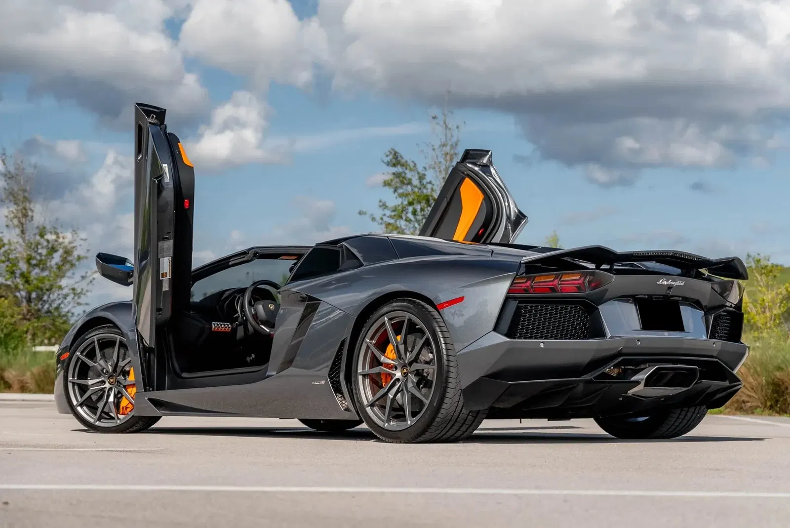 10k-Mile 2015 Lamborghini Aventador LP700-4 Roadster