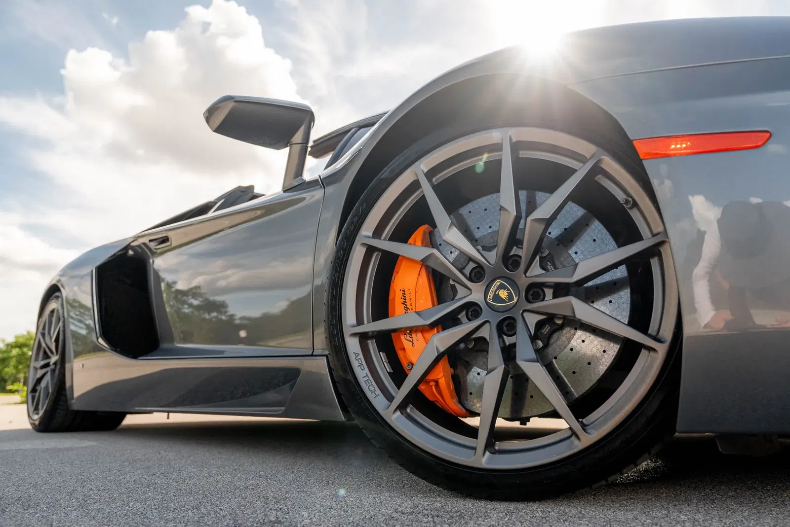 10k-Mile 2015 Lamborghini Aventador LP700-4 Roadster