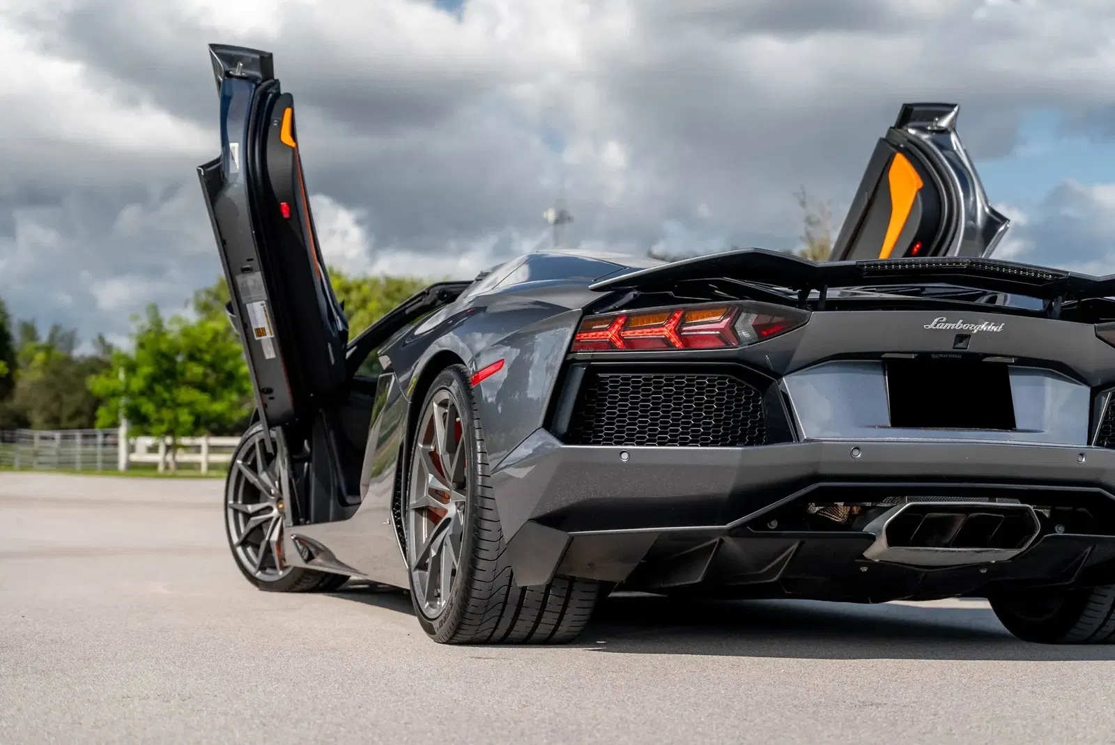 10k-Mile 2015 Lamborghini Aventador LP700-4 Roadster