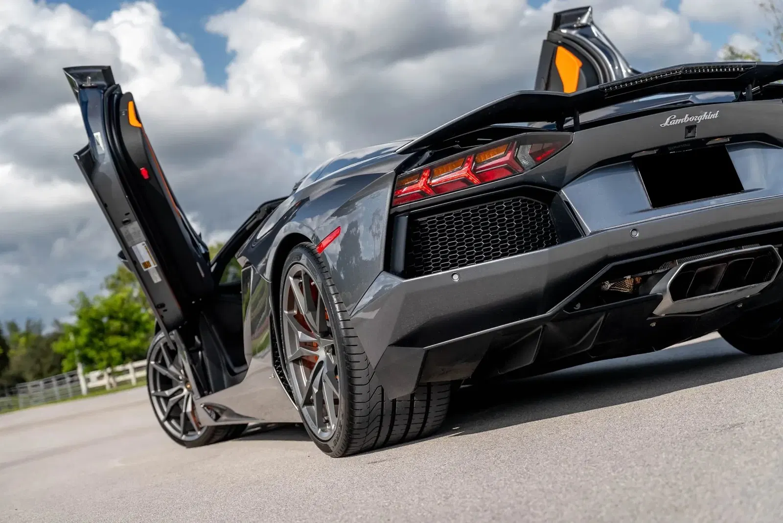 10k-Mile 2015 Lamborghini Aventador LP700-4 Roadster