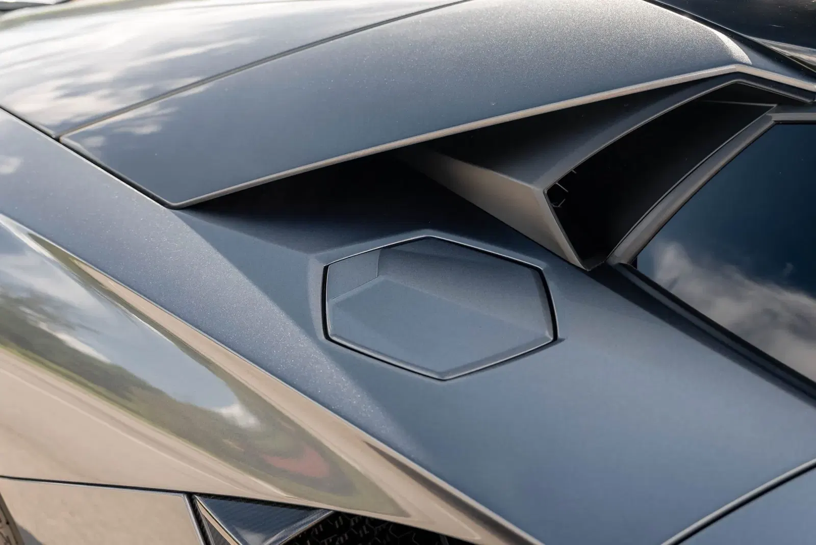 10k-Mile 2015 Lamborghini Aventador LP700-4 Roadster