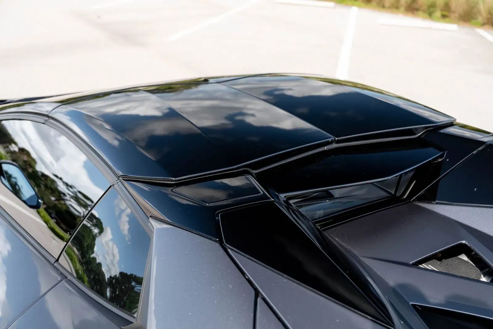 10k-Mile 2015 Lamborghini Aventador LP700-4 Roadster