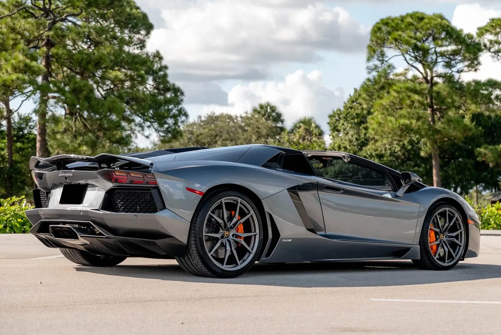 10k-Mile 2015 Lamborghini Aventador LP700-4 Roadster