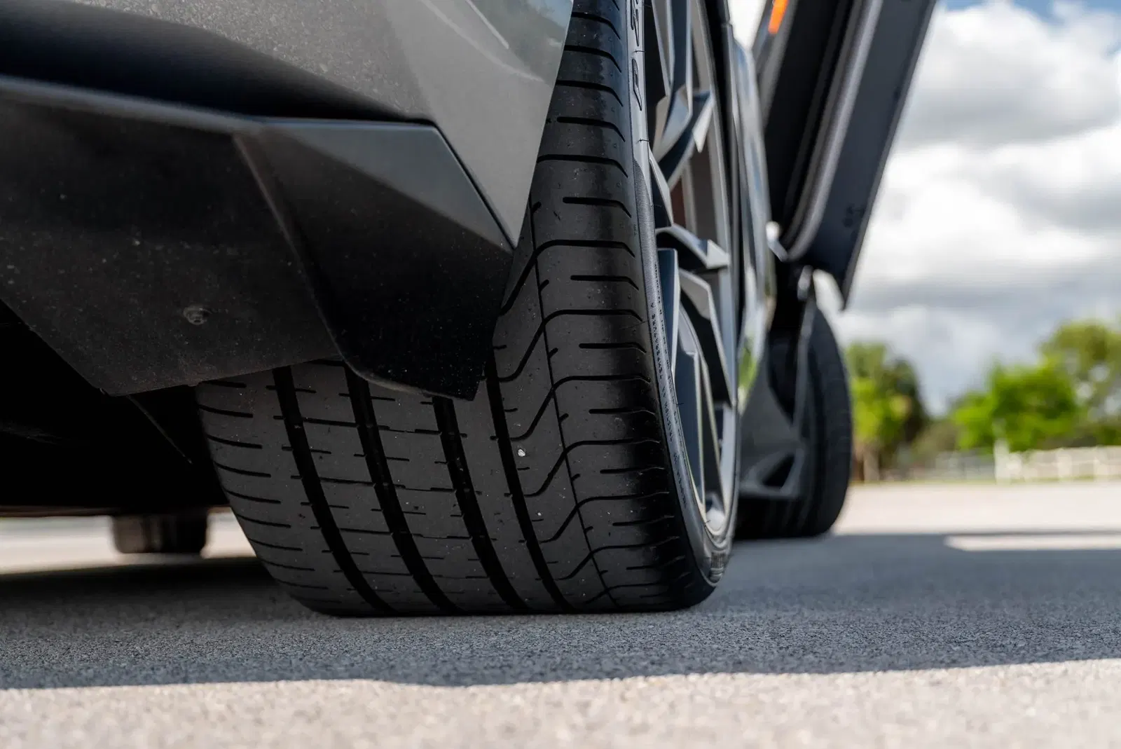 10k-Mile 2015 Lamborghini Aventador LP700-4 Roadster