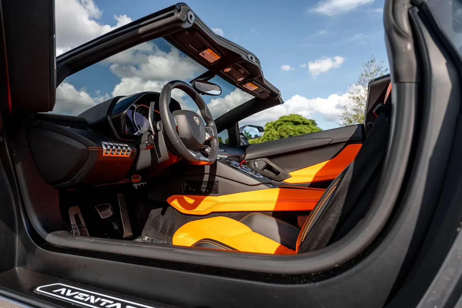 10k-Mile 2015 Lamborghini Aventador LP700-4 Roadster