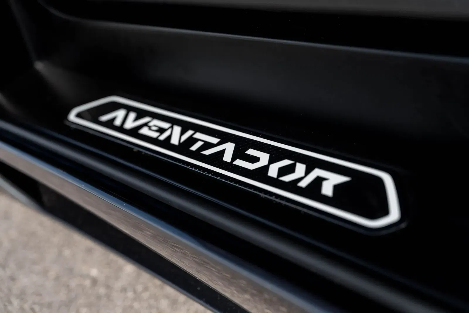 10k-Mile 2015 Lamborghini Aventador LP700-4 Roadster