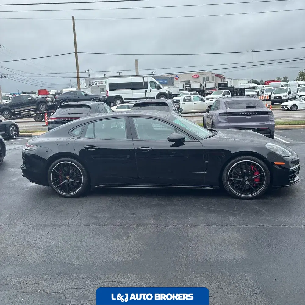 2019 Porsche Panamera GTS