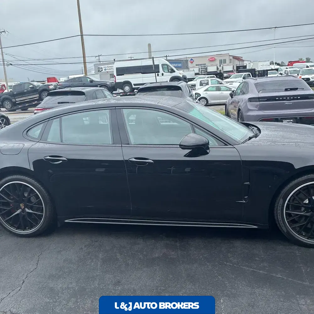 2019 Porsche Panamera GTS